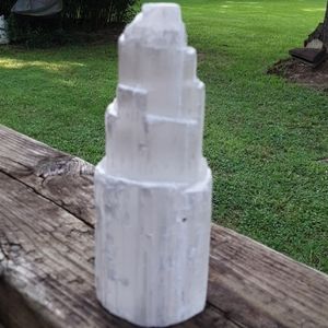 Selenite Tower